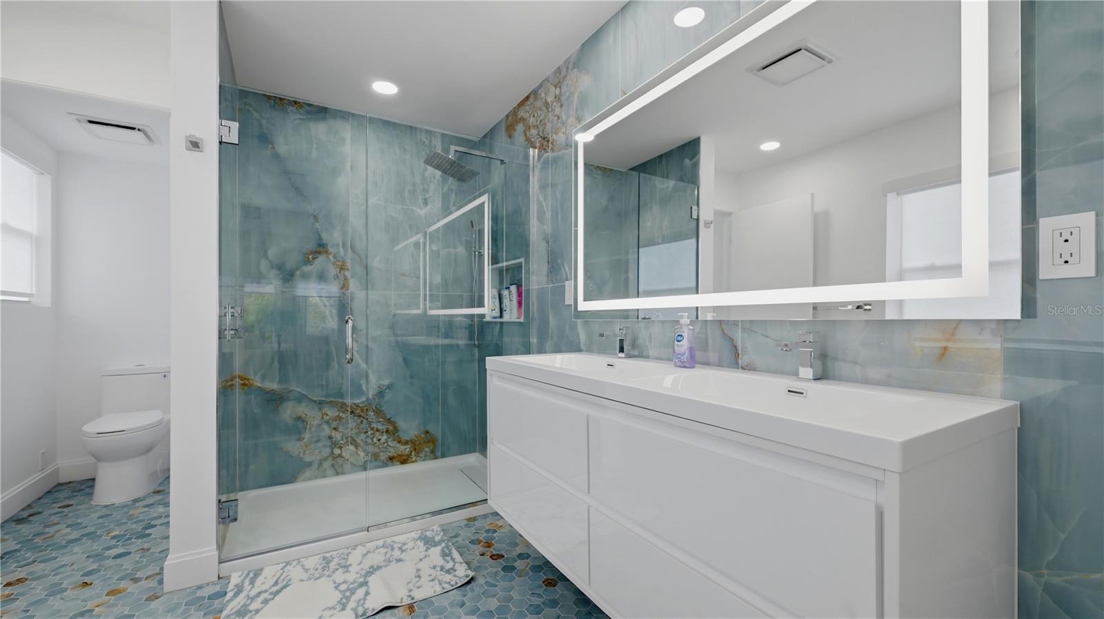 SIESTA BEACH - Residential