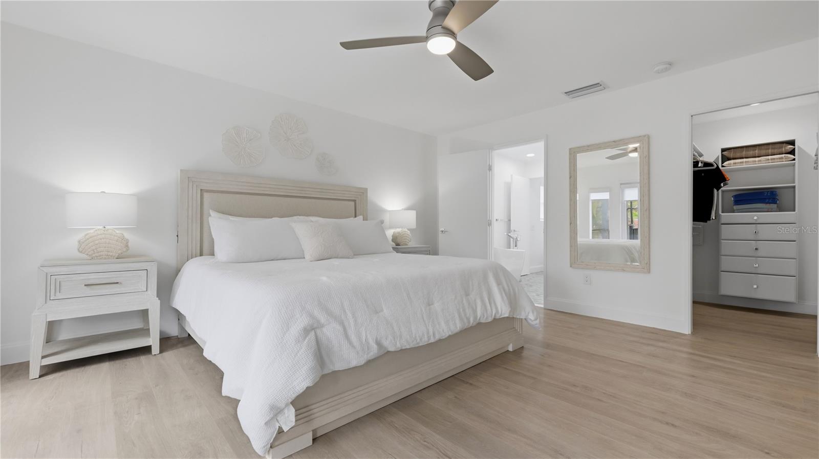 SIESTA BEACH - Residential