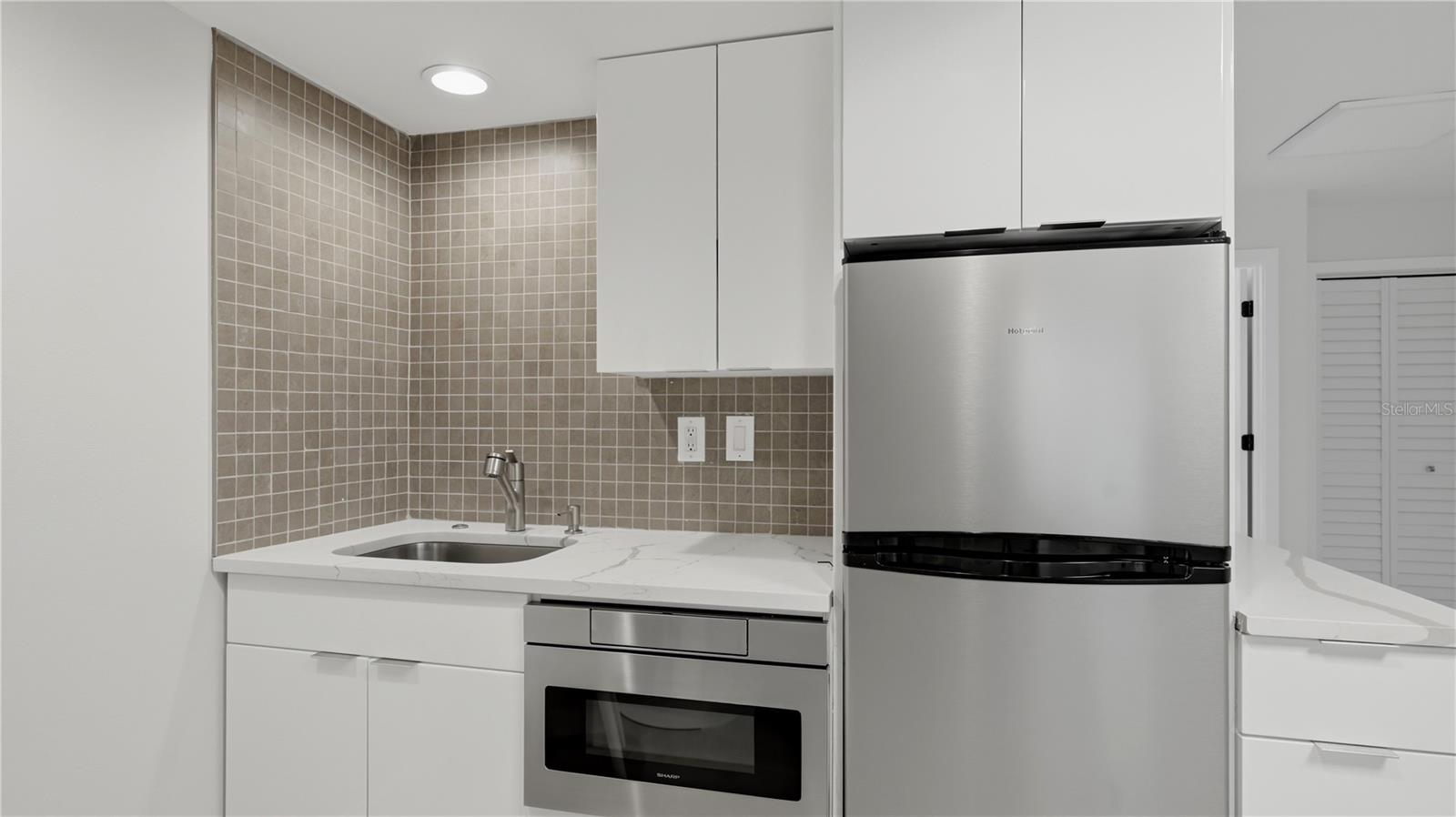 SIESTA BEACH - Residential