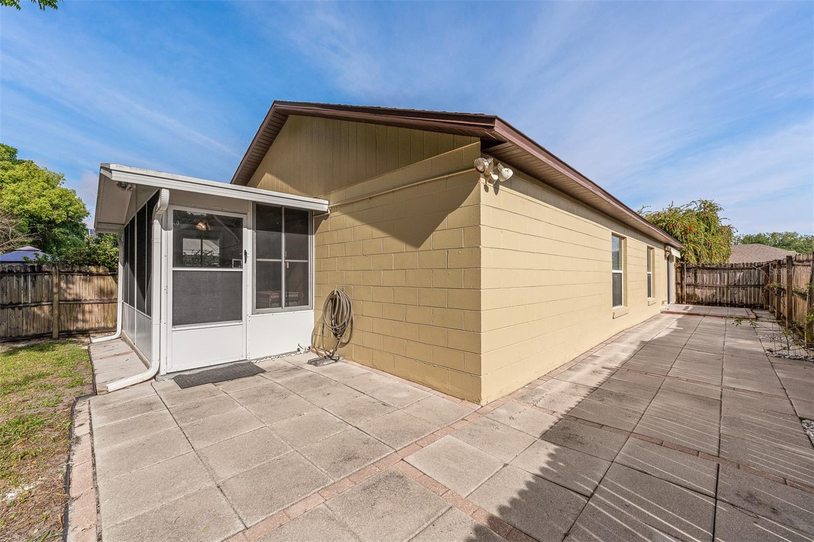 PALM POINT - Residential