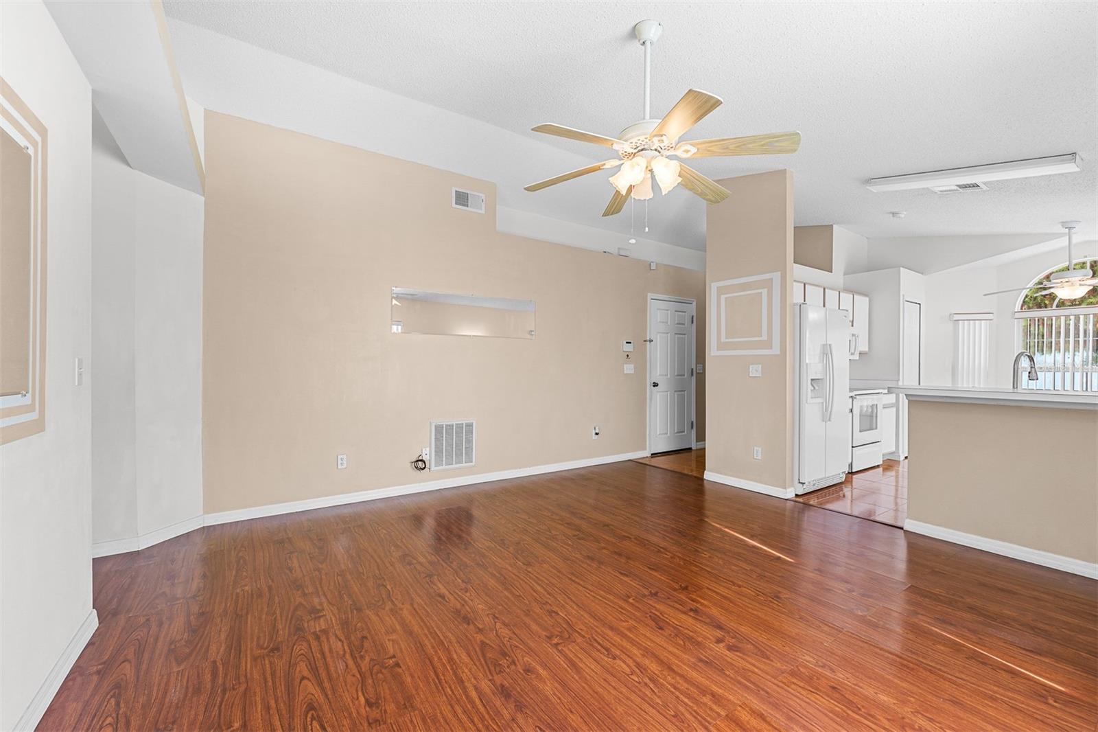 PALM POINT - Residential