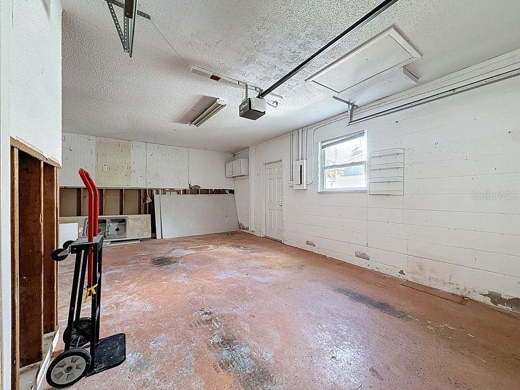 TOUSSIE TERRACE 1ST ADD - Residential