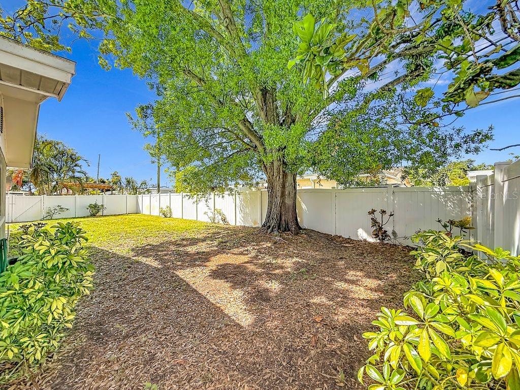 TOUSSIE TERRACE 1ST ADD - Residential