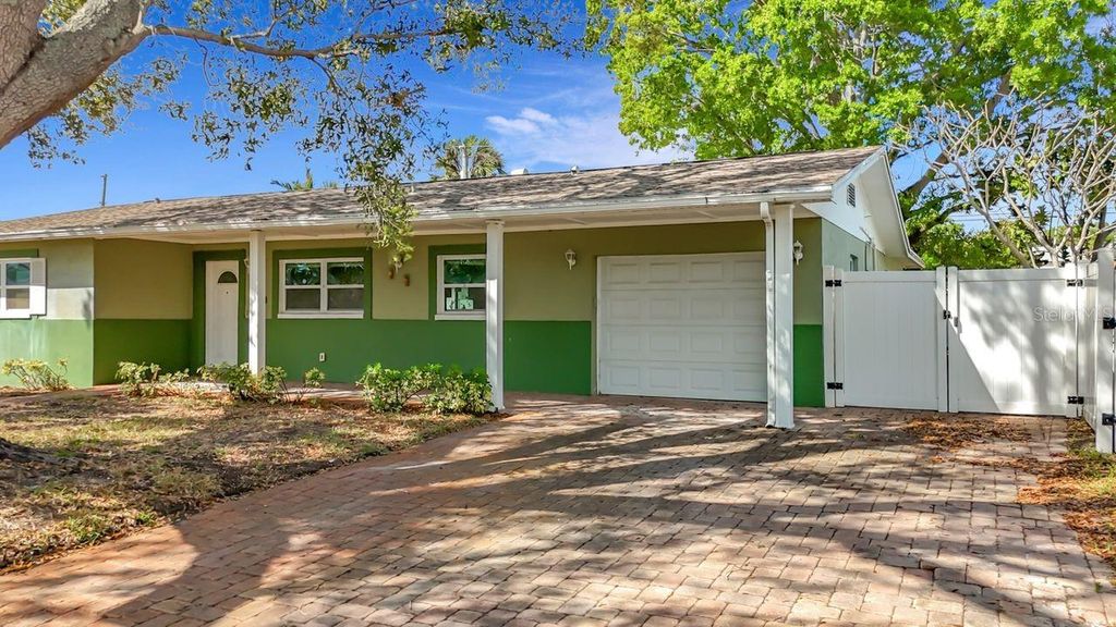 Photo of 7454 Locust Street NE, St Petersburg, FL 33702 (MLS # TB8486355)