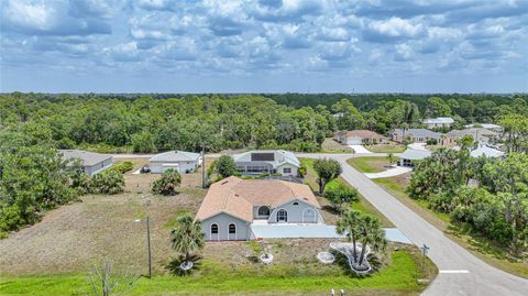 A home in PORT CHARLOTTE