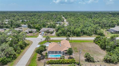 A home in PORT CHARLOTTE