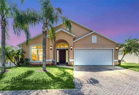 621 KNIGHTSBRIDGE CIRCLE DAVENPORT FL 33896