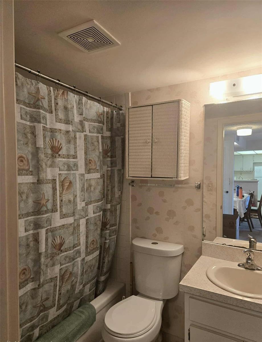 PROMENADES WEST - Residential