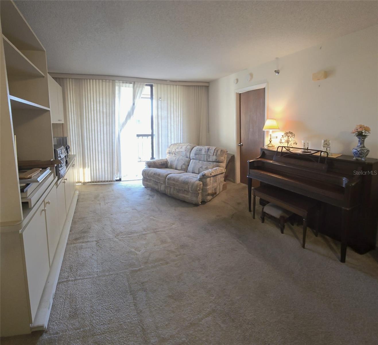 PROMENADES WEST - Residential