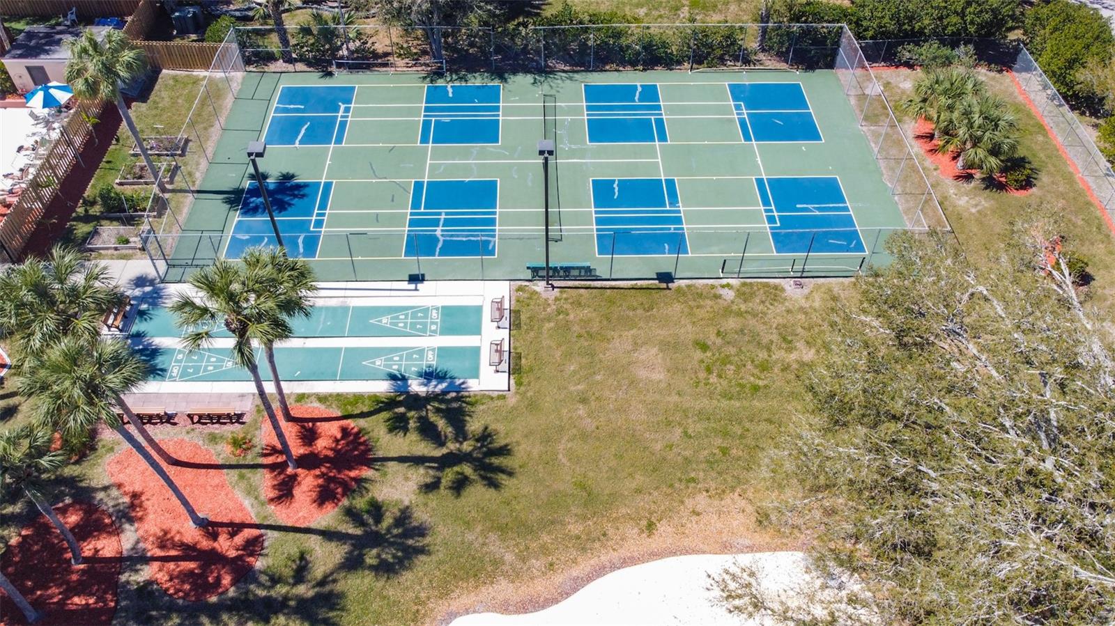 PROMENADES WEST - Residential