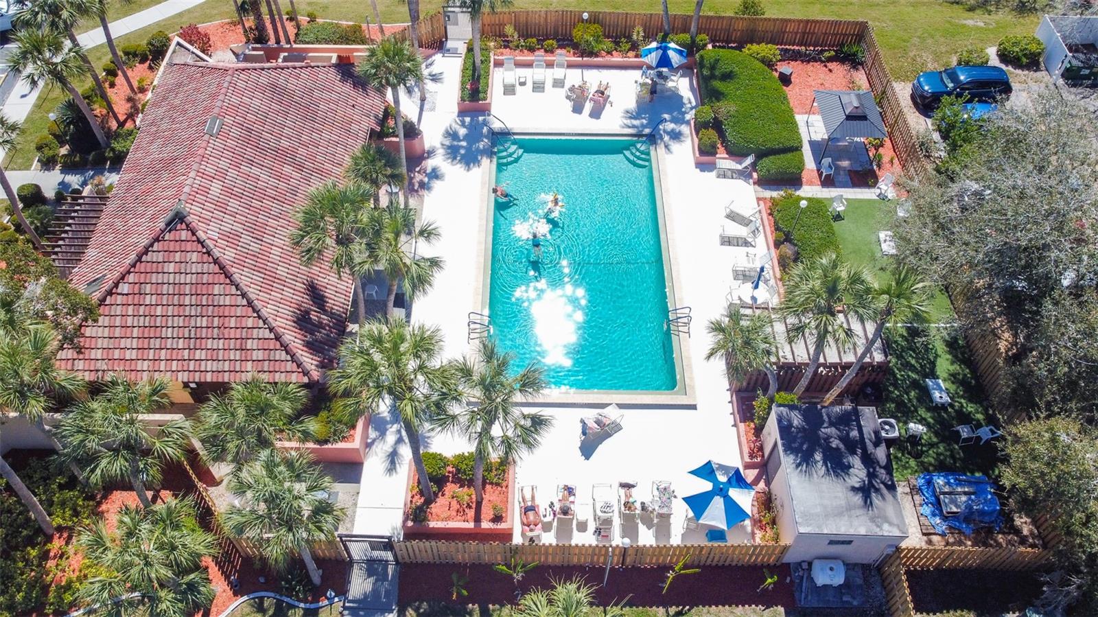 PROMENADES WEST - Residential