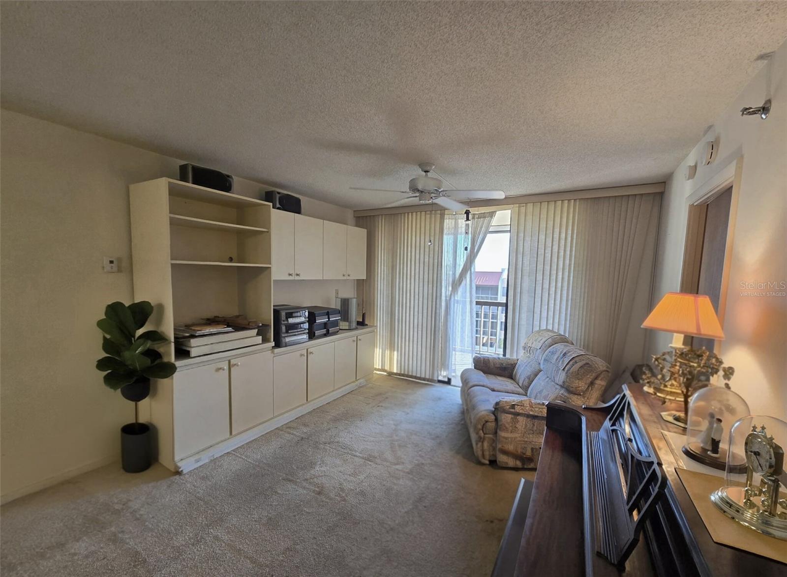 PROMENADES WEST - Residential