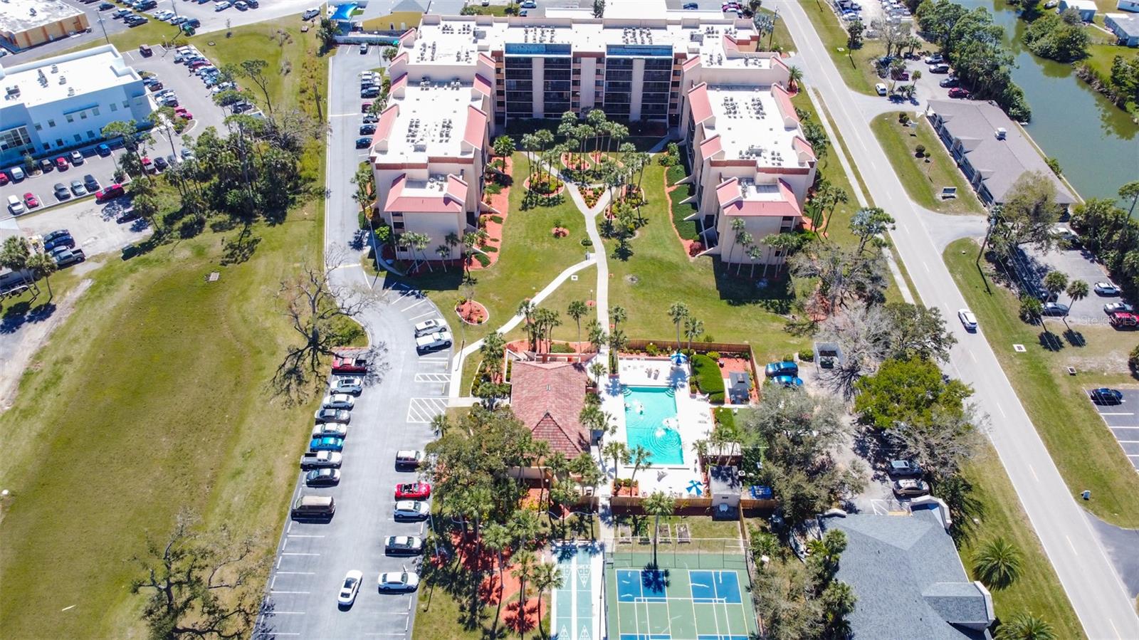 PROMENADES WEST - Residential