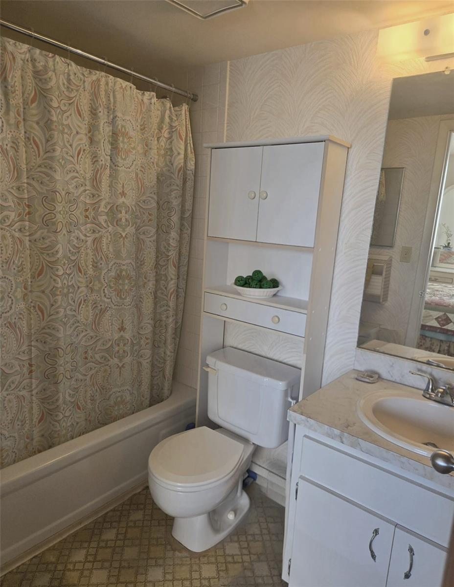 PROMENADES WEST - Residential