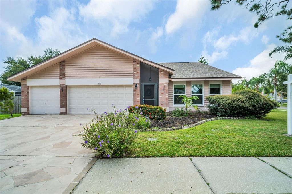 Photo of 11901 Steppingstone Boulevard, Tampa, FL 33635 (MLS # TB8429517)