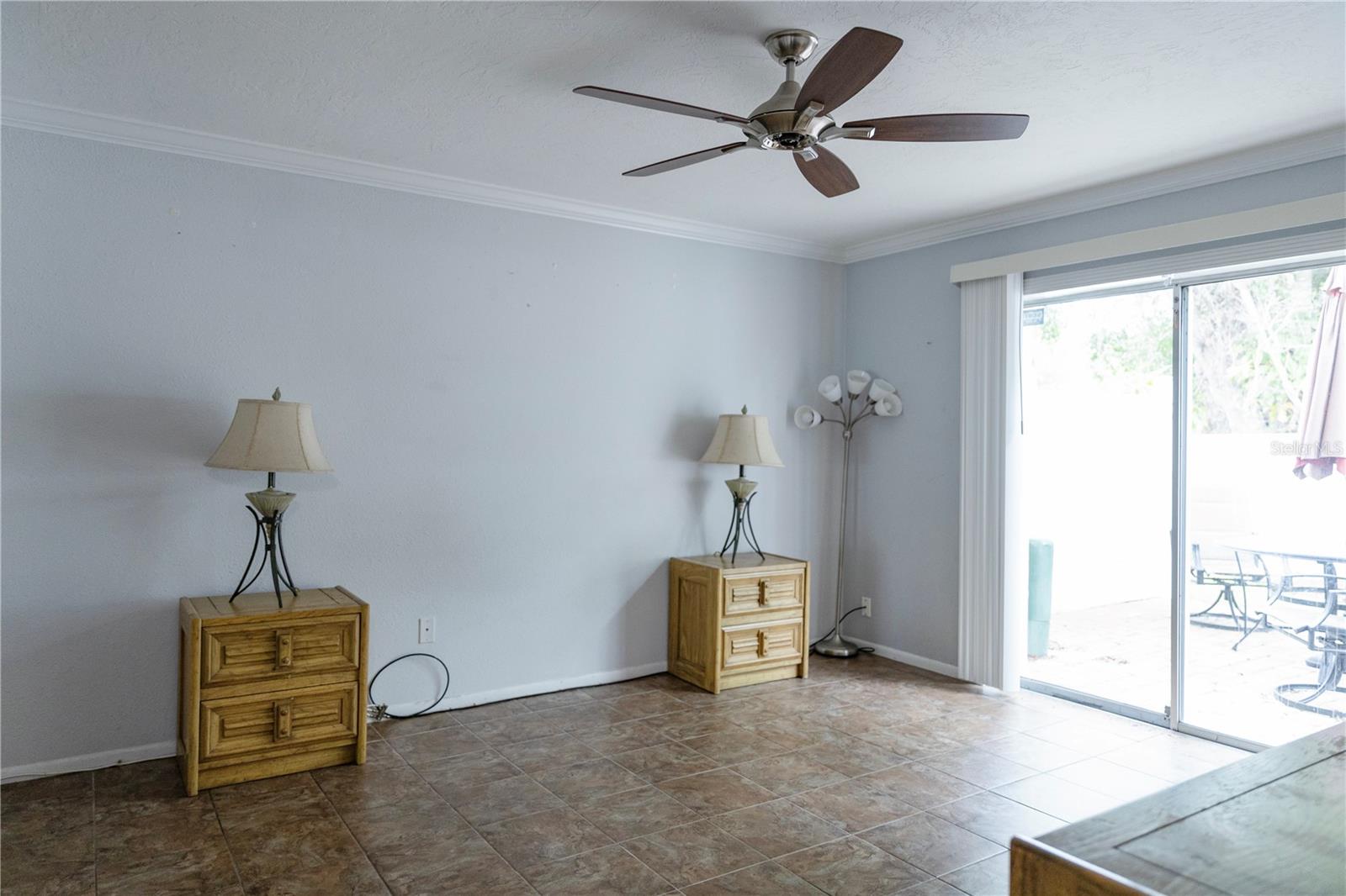 SUMMER LAKES - Residential