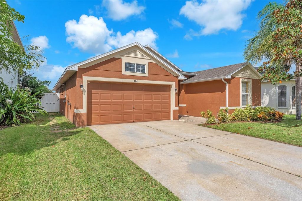 Photo of 426 Stone Briar Drive, Ruskin, FL 33570 (MLS # TB8433894)