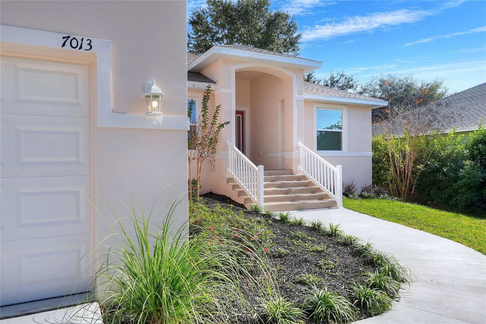 7013 REMINGTON OAKS LOOP