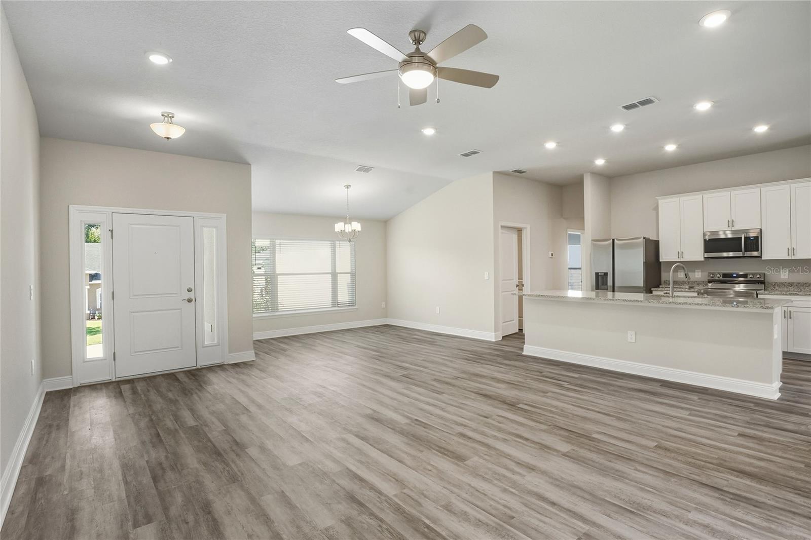 7013 REMINGTON OAKS LOOP