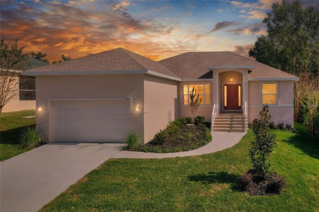 Photo of 7013 Remington Oaks Loop, Lakeland, FL 33810 (MLS # TB8439950)