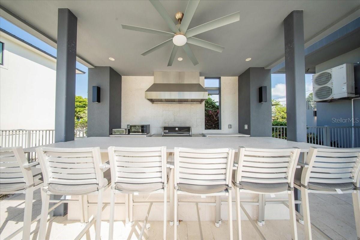 COCO PLUM BEACH - Residential