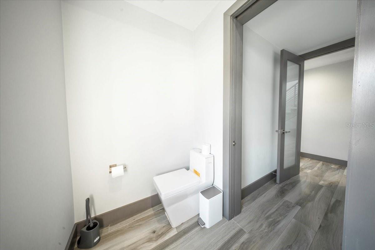 COCO PLUM BEACH - Residential