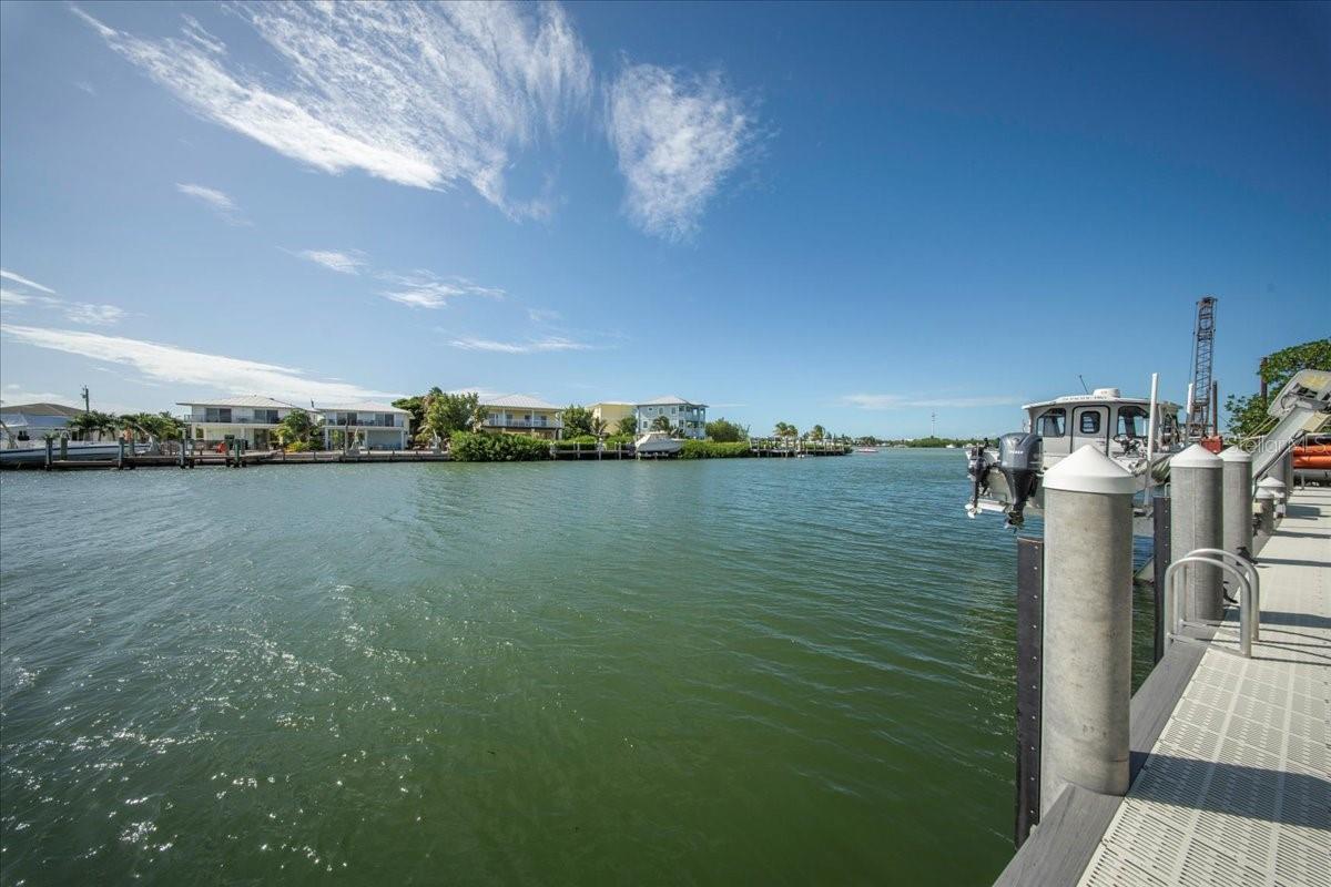 COCO PLUM BEACH - Residential