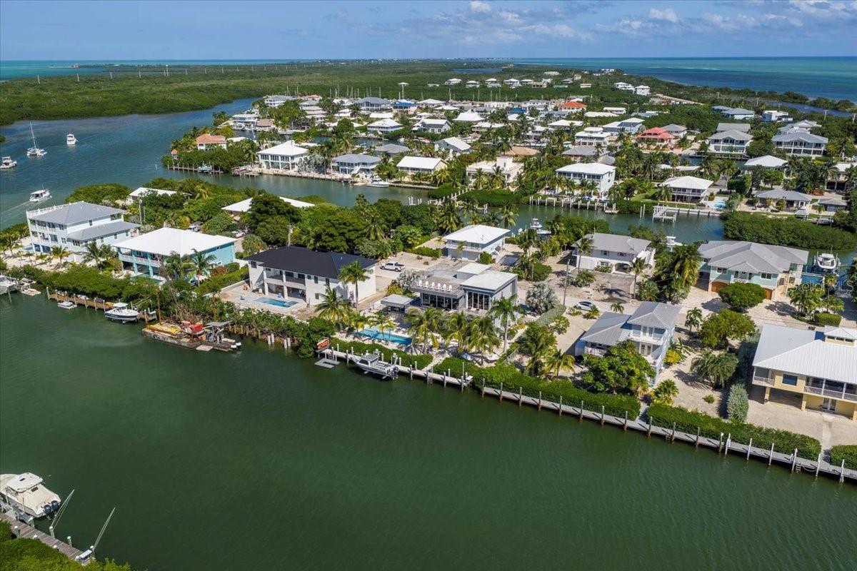 COCO PLUM BEACH - Residential