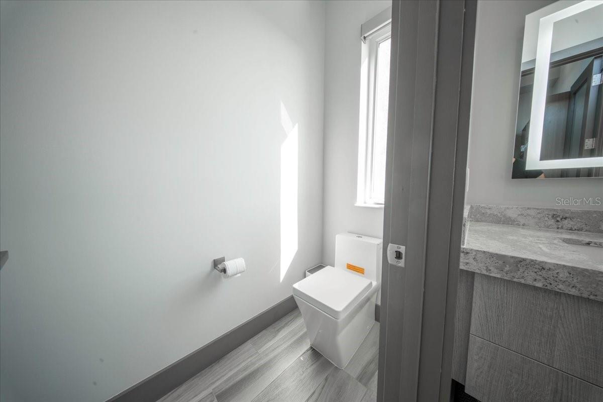 COCO PLUM BEACH - Residential