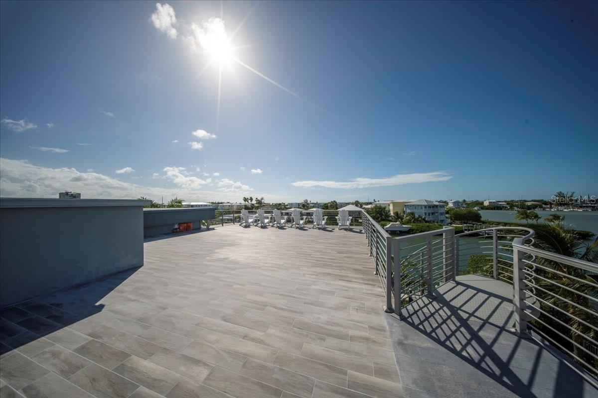COCO PLUM BEACH - Residential