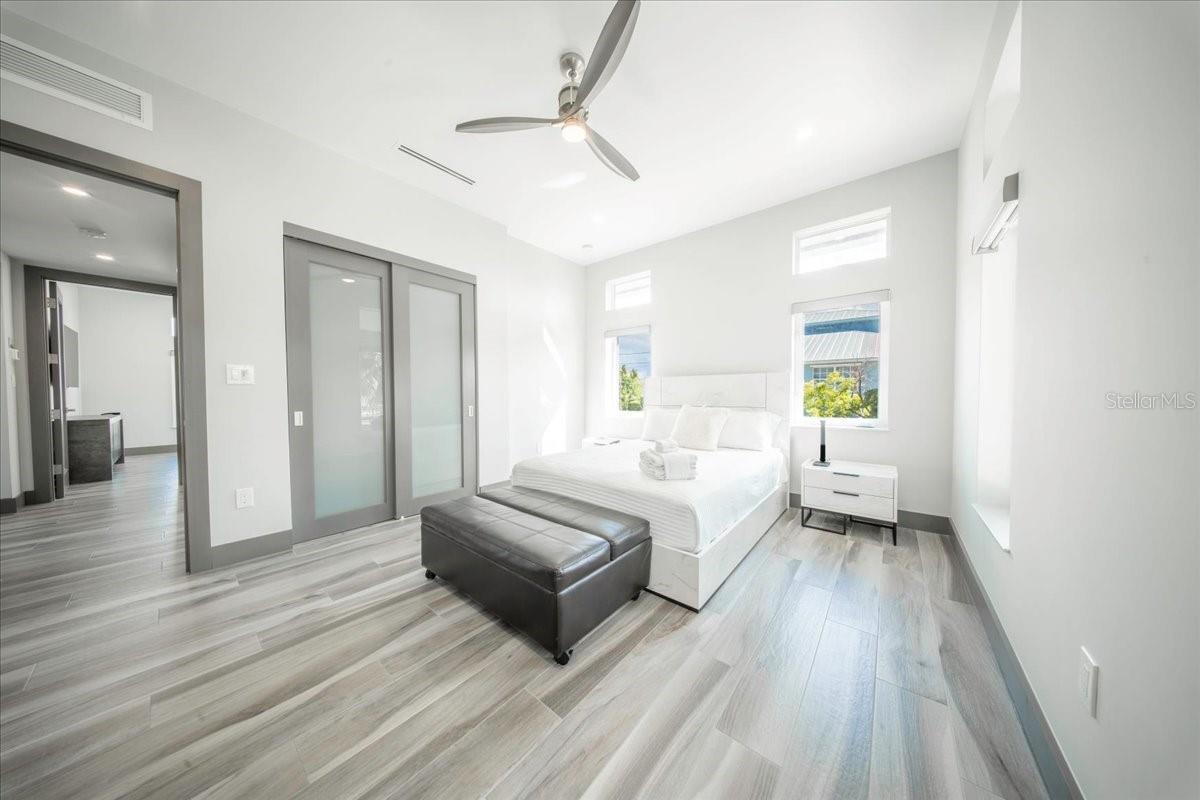 COCO PLUM BEACH - Residential