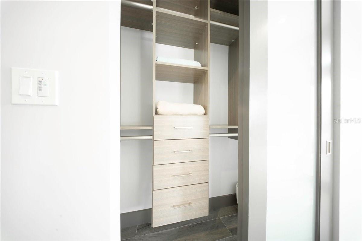 COCO PLUM BEACH - Residential