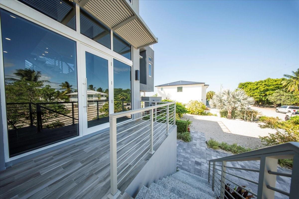 COCO PLUM BEACH - Residential