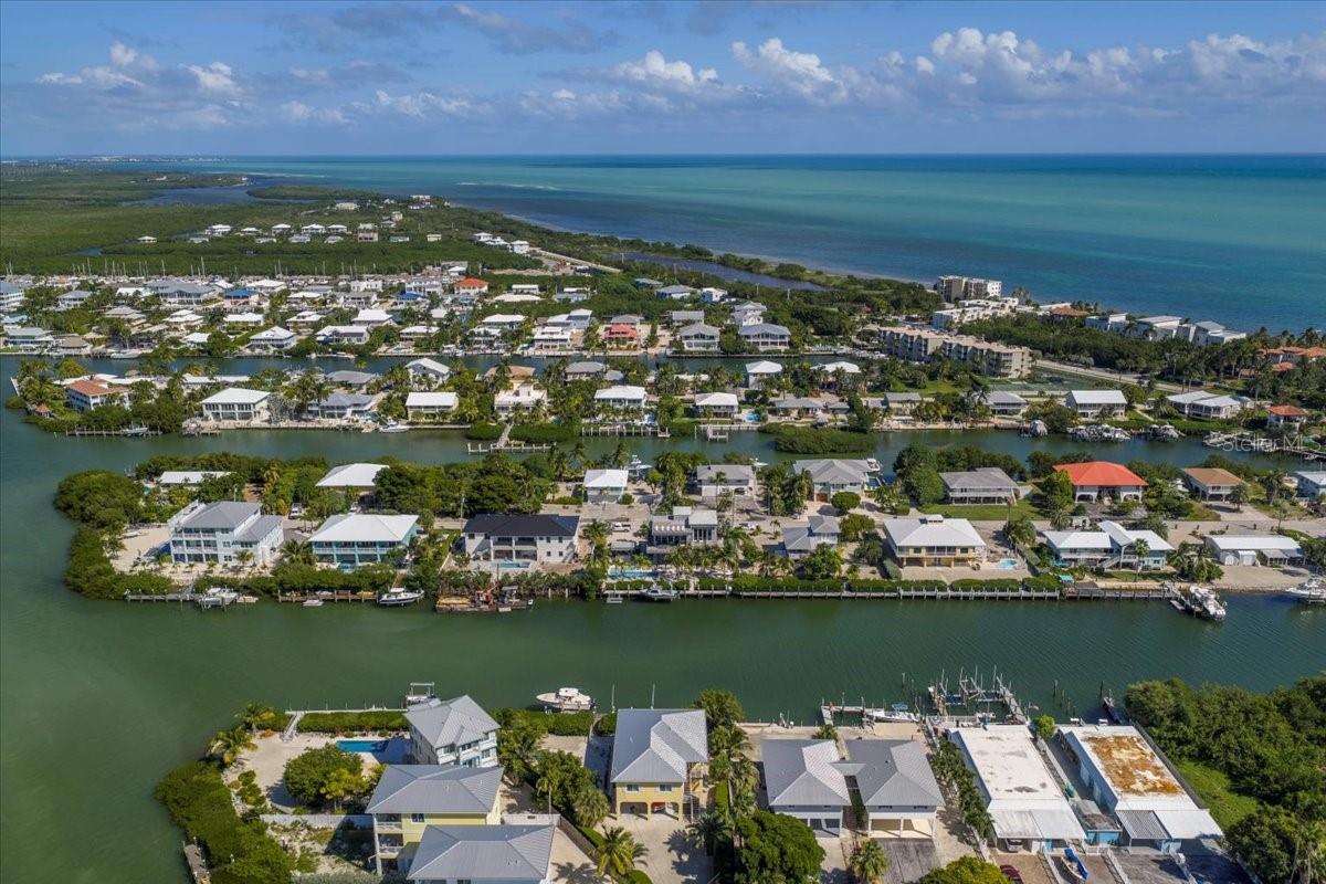COCO PLUM BEACH - Residential