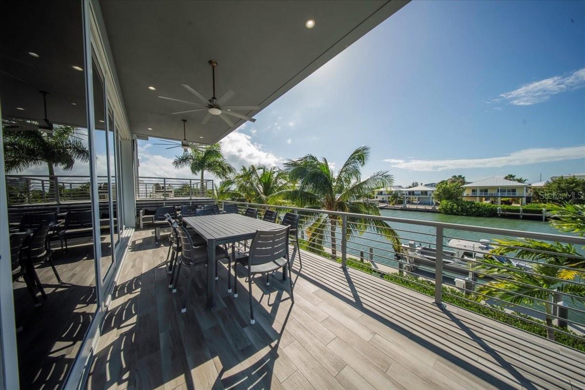 COCO PLUM BEACH - Residential