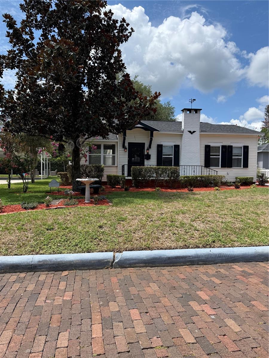 Photo of 331 Kerneywood Street, Lakeland, FL 33803 (MLS # L4962749)