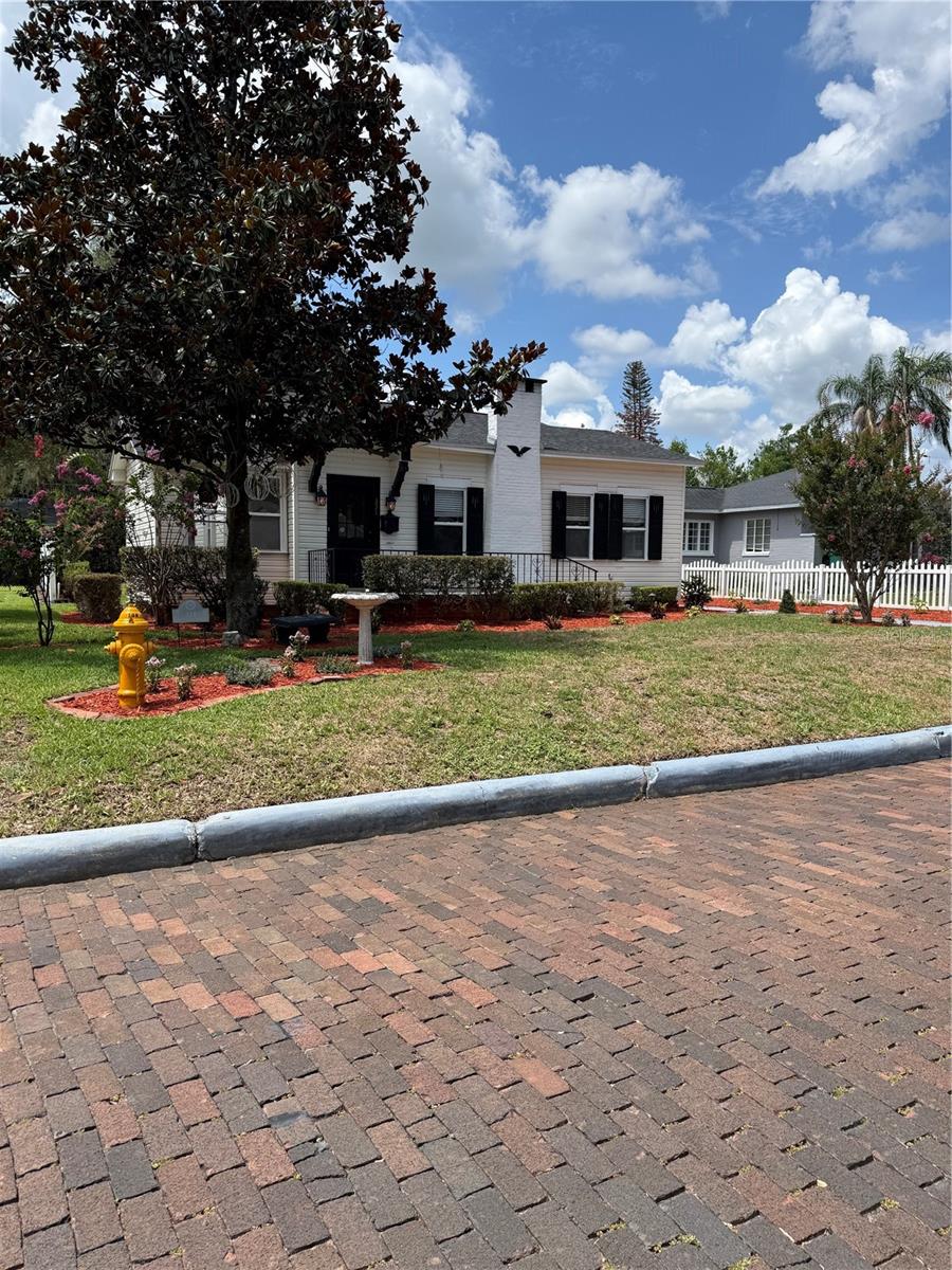 Photo of 331 Kerneywood Street, Lakeland, FL 33803 (MLS # L4962749)