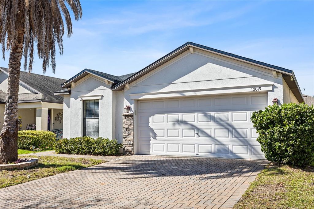 Photo of 10019 Newminster Loop, Ruskin, FL 33573 (MLS # TB8466327)