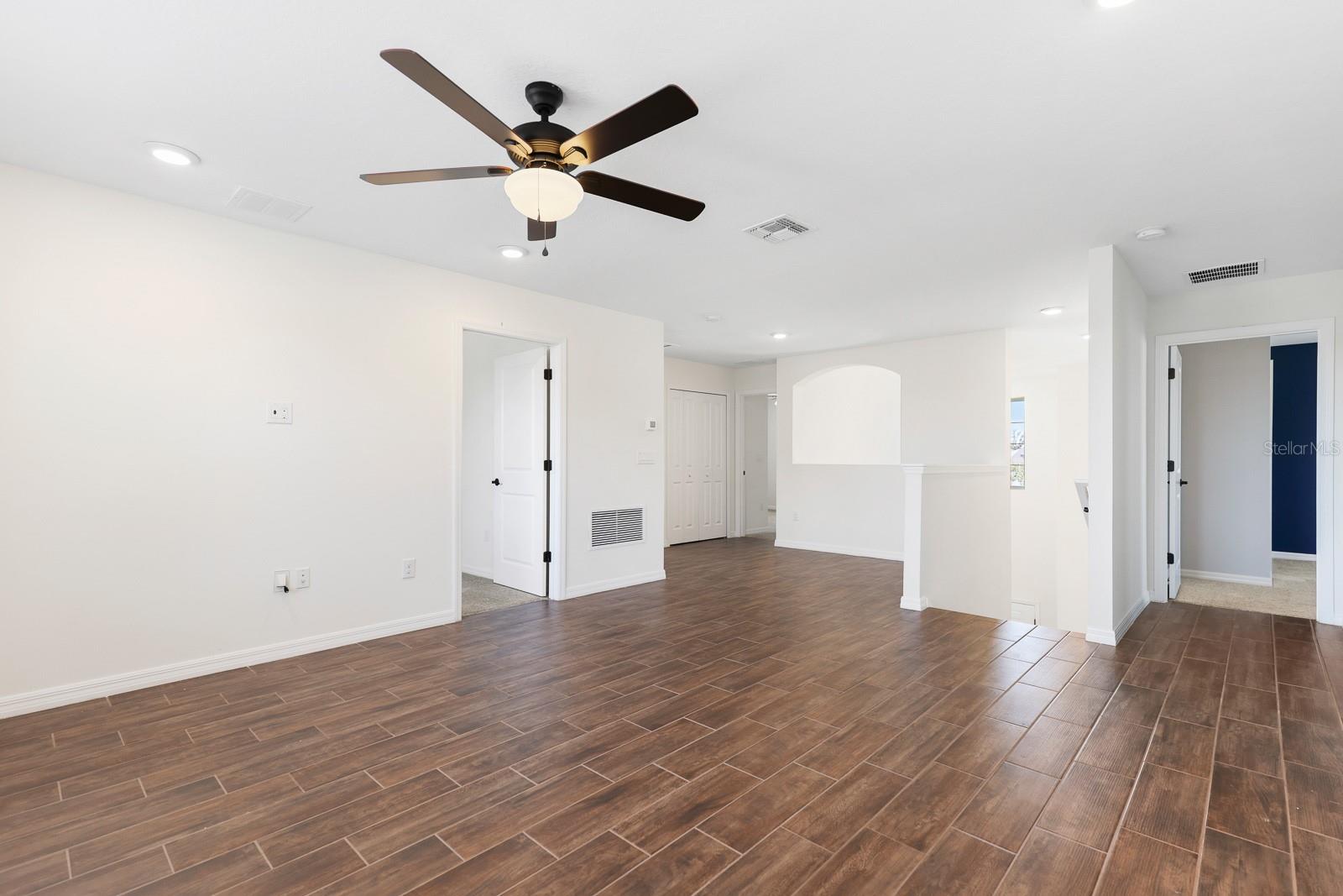 FOREST BROOKE PH 1A (SOUTHSHORE BAY) - Residential Lease