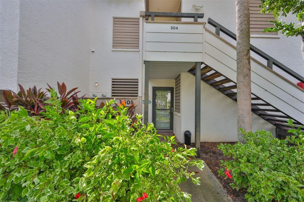 Photo of 505 Lakeside Drive #505, Bradenton, FL 34210 (MLS # A4661589)