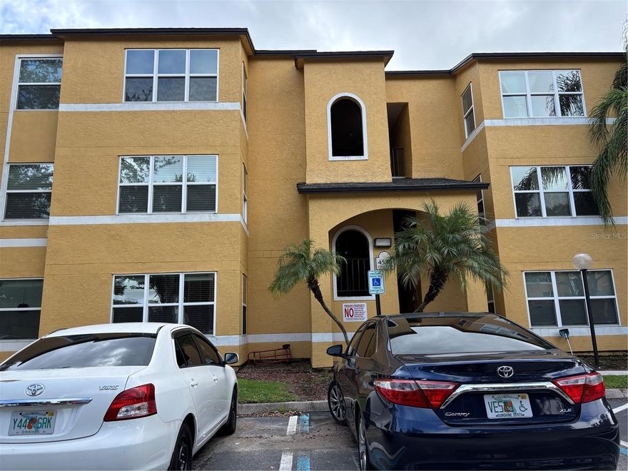 Beautiful 2 Bed / 2 Bath Condo – 2nd Floor – Move-In Ready! Spacious and freshly painted apartment with a renovated kitchen, NEW A/C. Located in a gated community with great amenities including a pool, clubhouse, fitness center, and more. Conveniently close to shopping, dining, downtown Orlando, and major highways. HOA Application Fee: $100