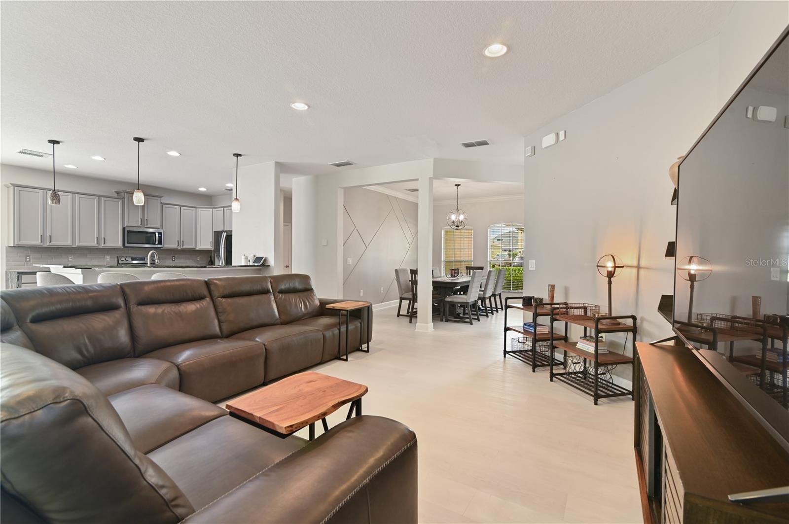 ROCK SPRINGS RIDGE PH VI-A - Residential