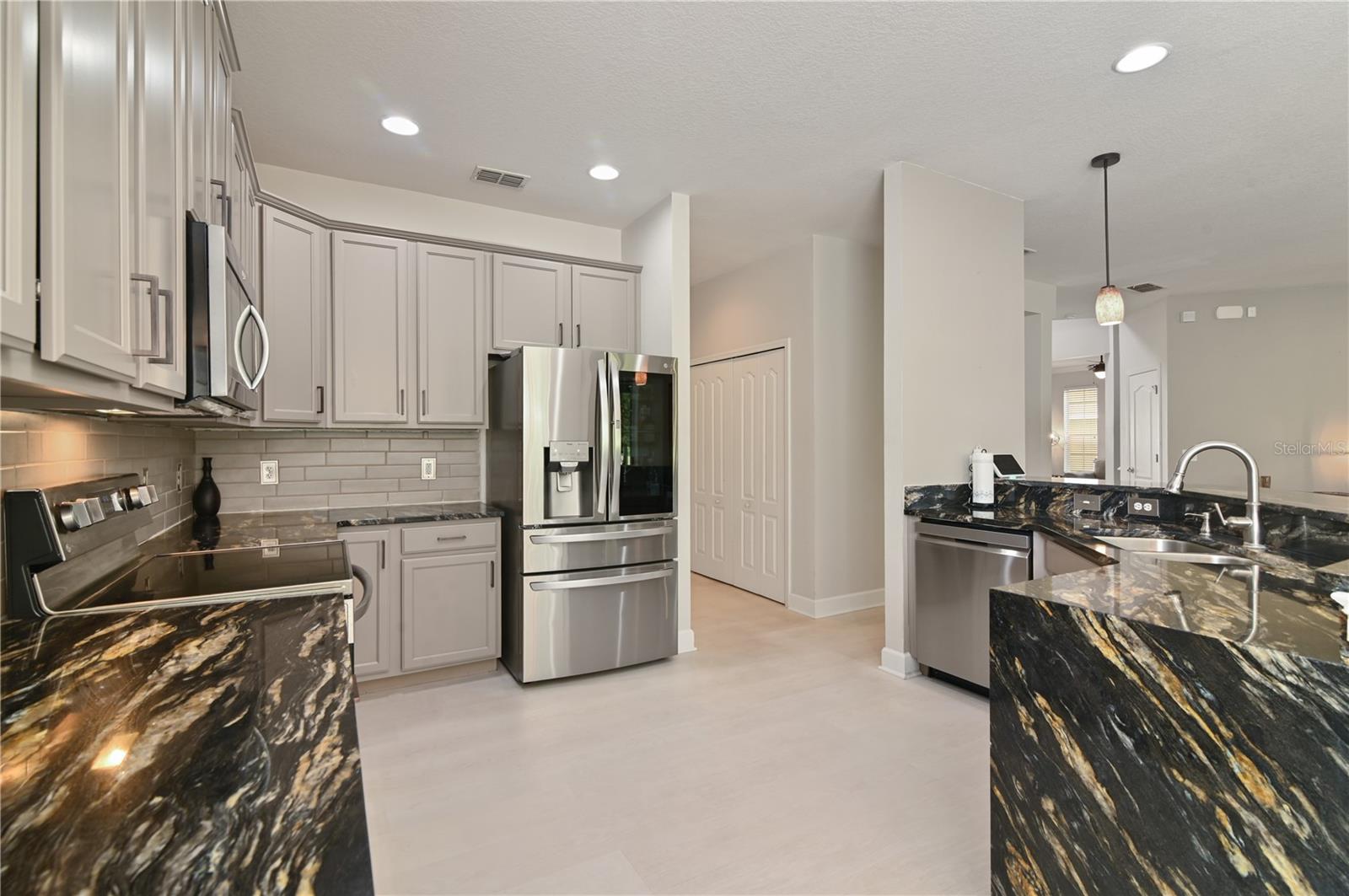 ROCK SPRINGS RIDGE PH VI-A - Residential