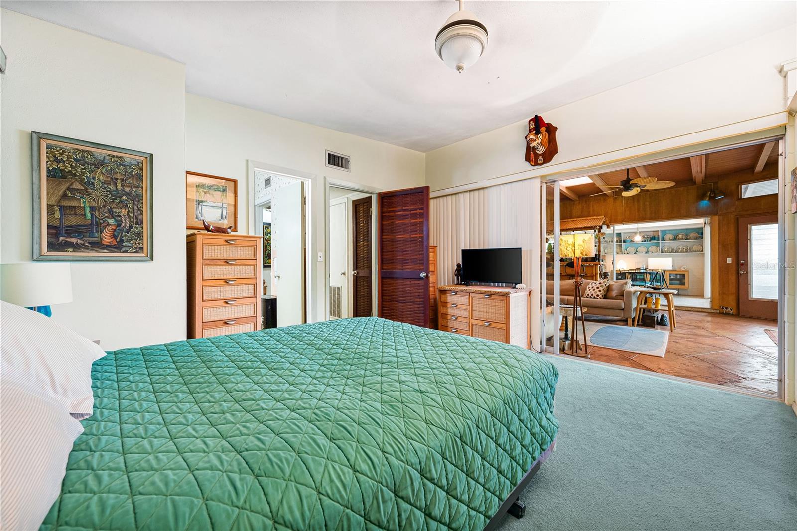 SOUTH GATE - Residential