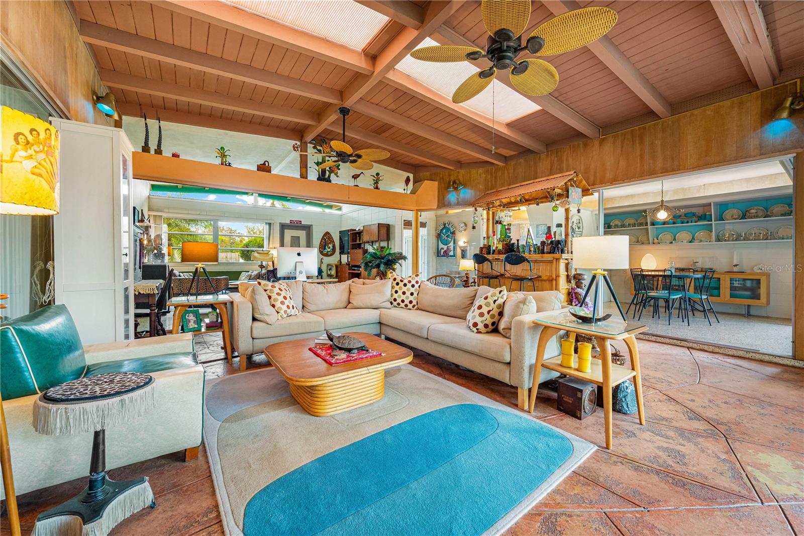 SOUTH GATE - Residential