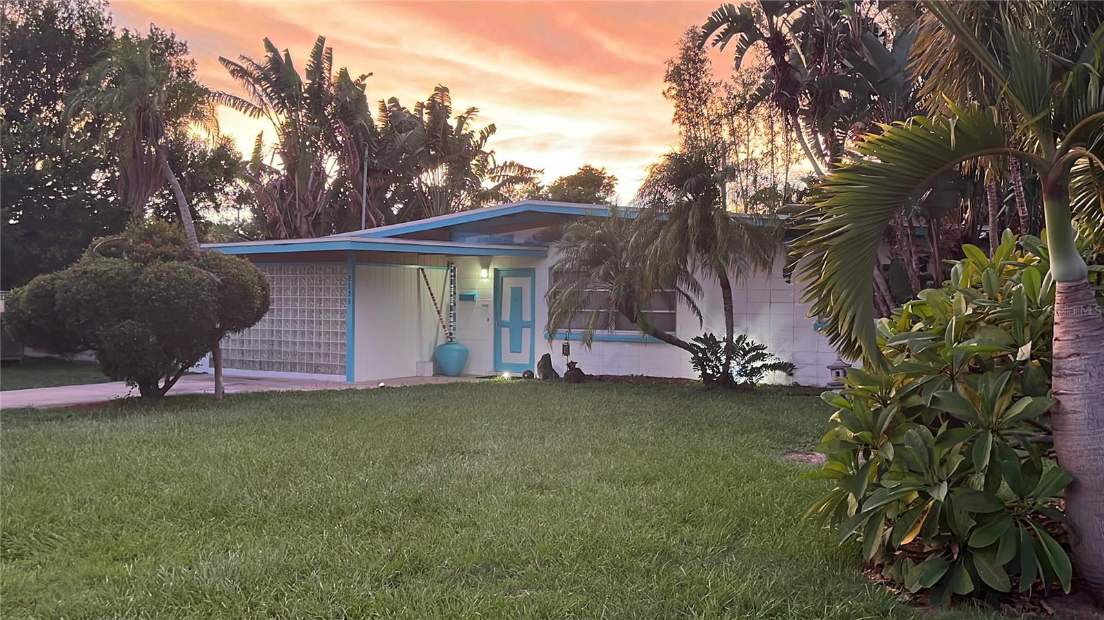 SOUTH GATE - Residential