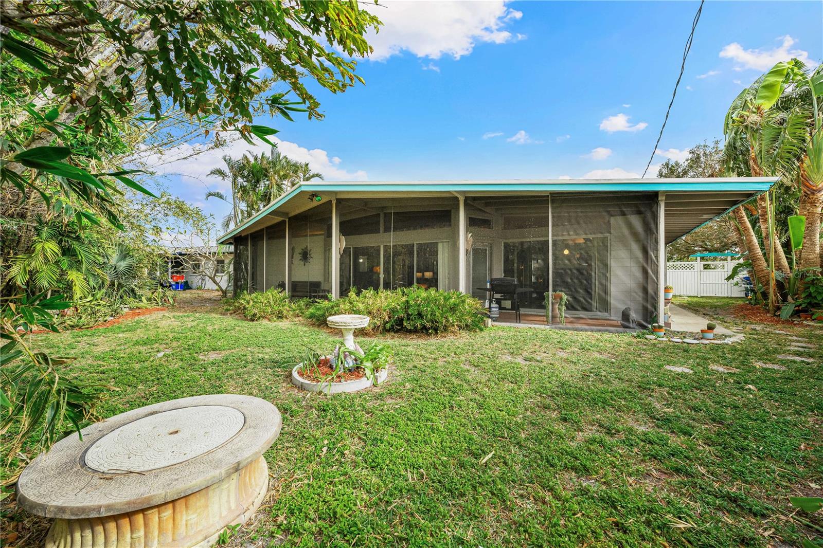 SOUTH GATE - Residential