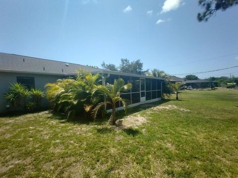 A home in PORT CHARLOTTE