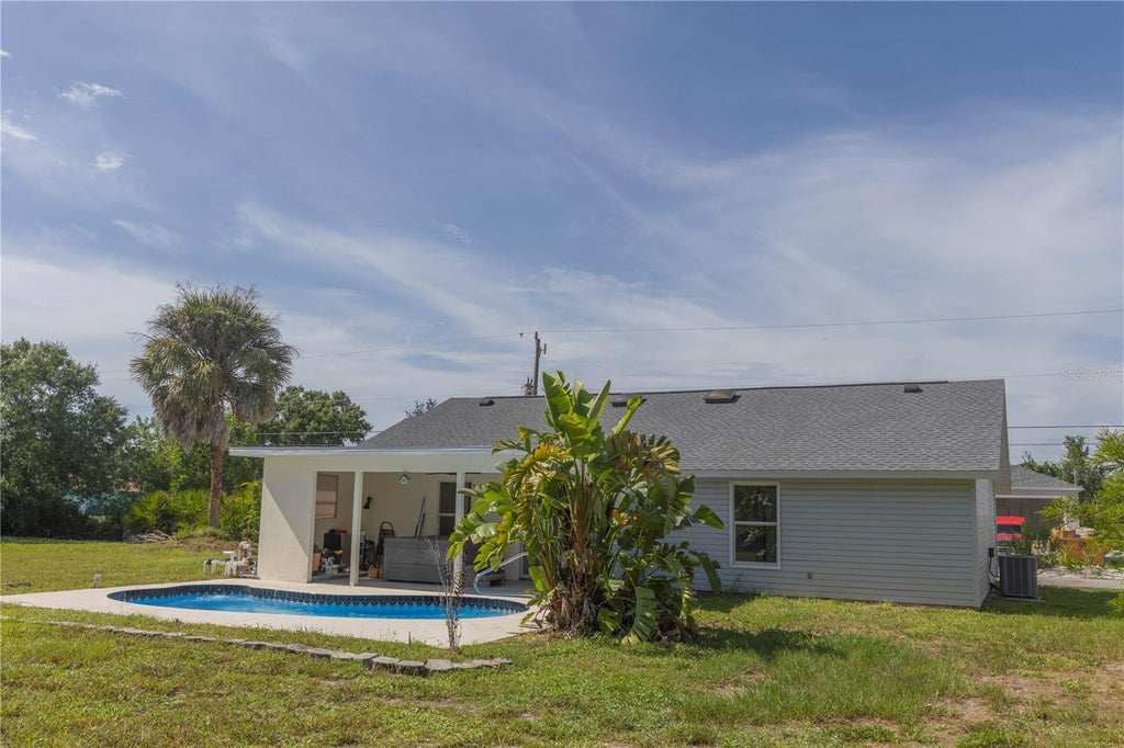 Photo of 10453 Greenway Avenue, Englewood, FL 34224 (MLS # D6148594)