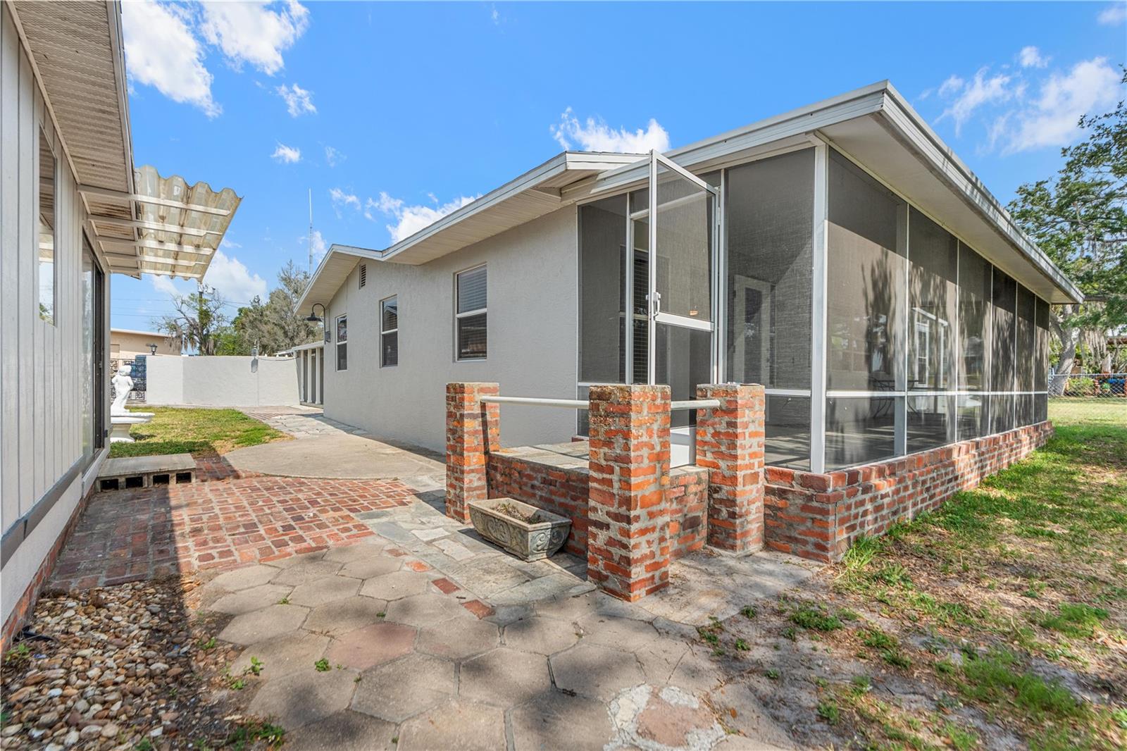 SEMINOLE POINT - Residential